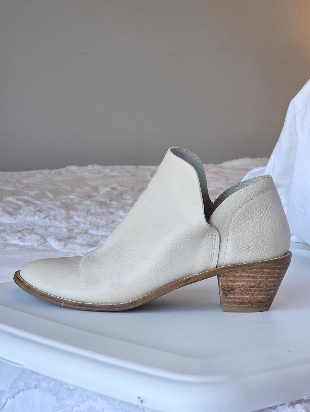 Kelsi Dagger Brooklyn Off White Leather Mule Ankle Booties Block Heel Sz 8.5